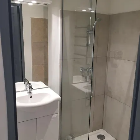 Apartment Climatise, La Cloison