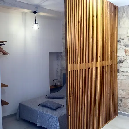 Apartment Climatise, La Cloison